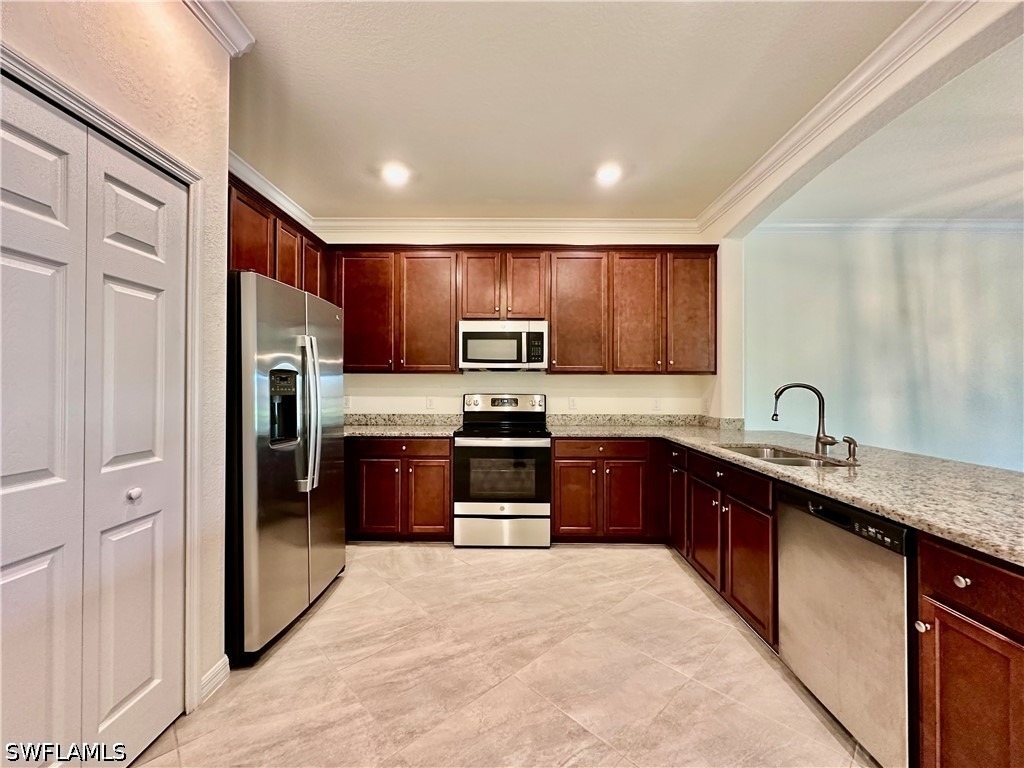 1823 Alameda Drive - Photo 3