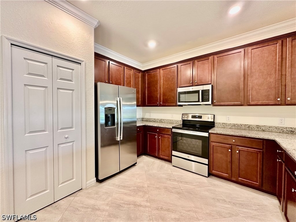 1823 Alameda Drive - Photo 5