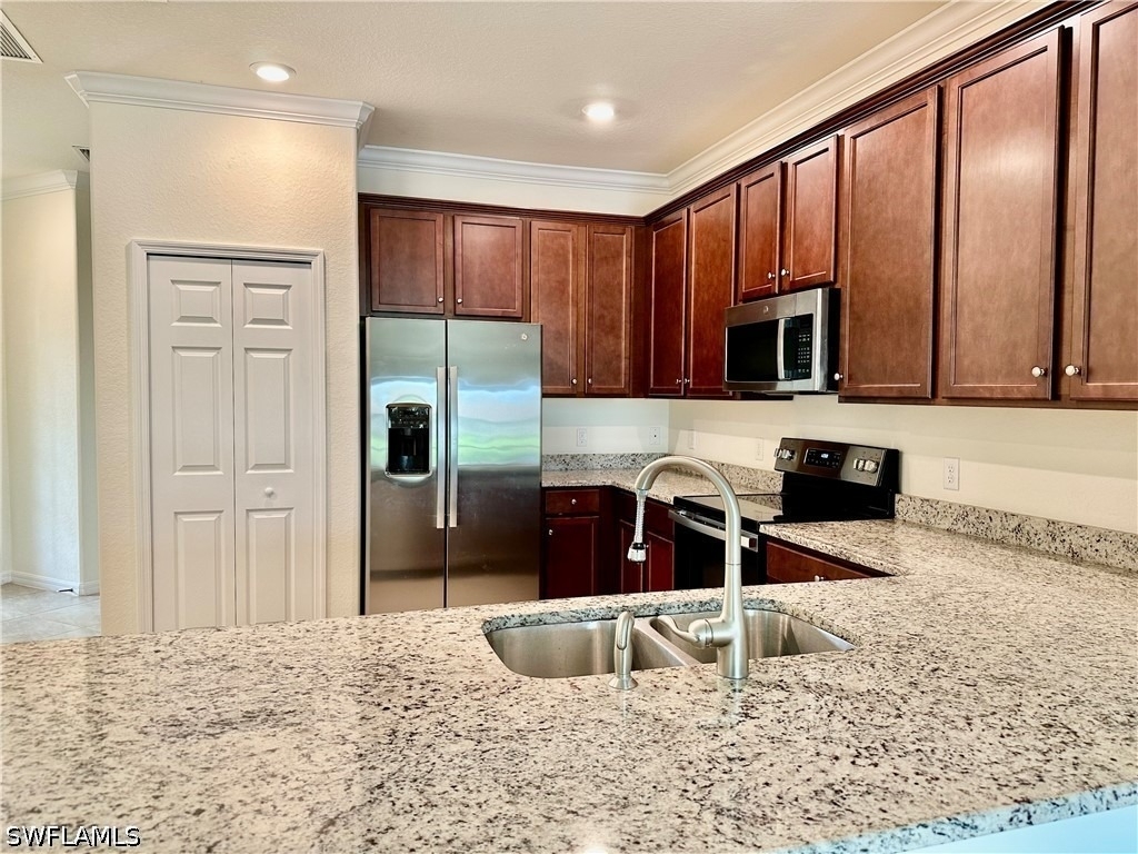 1823 Alameda Drive - Photo 6