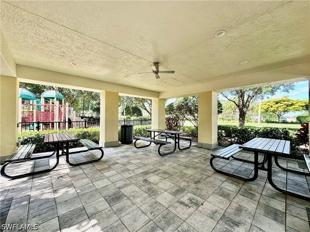 1823 Alameda Drive - Photo 32