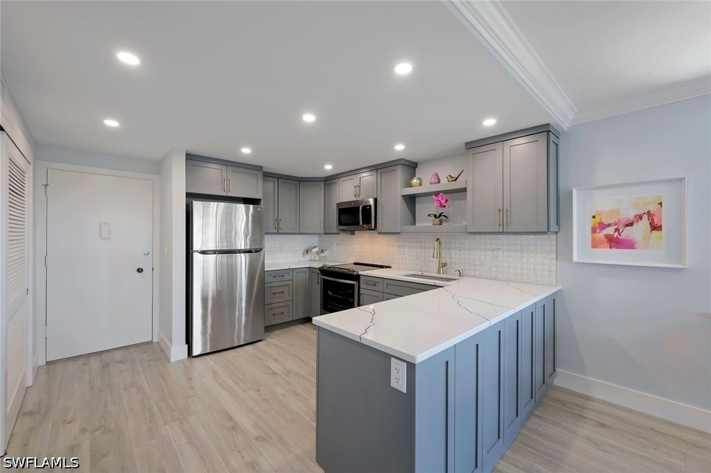 2150 Gulf Shore Boulevard N - Photo 7