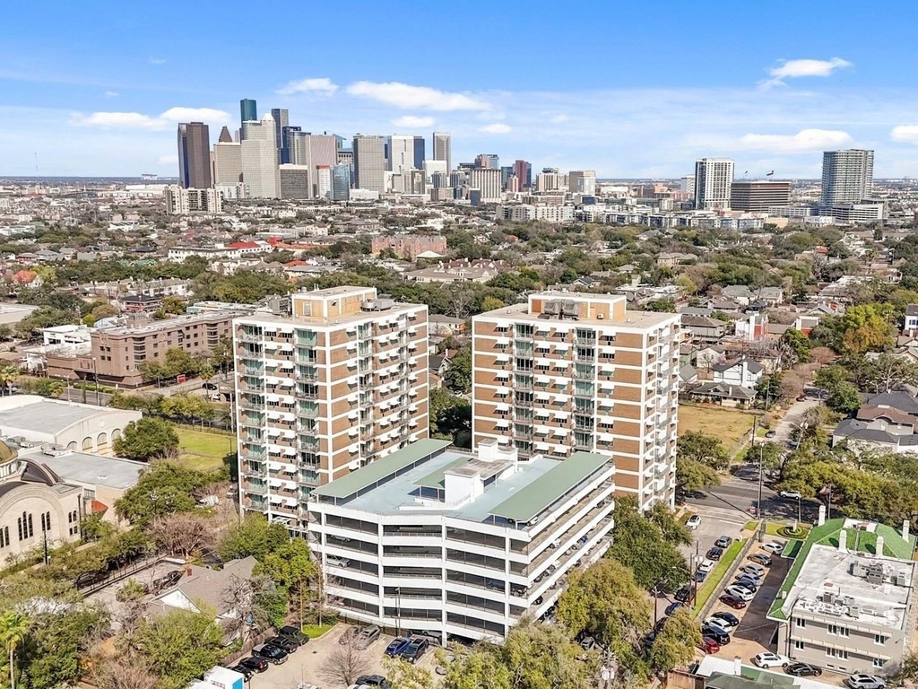 3600 Montrose Boulevard - Photo 1