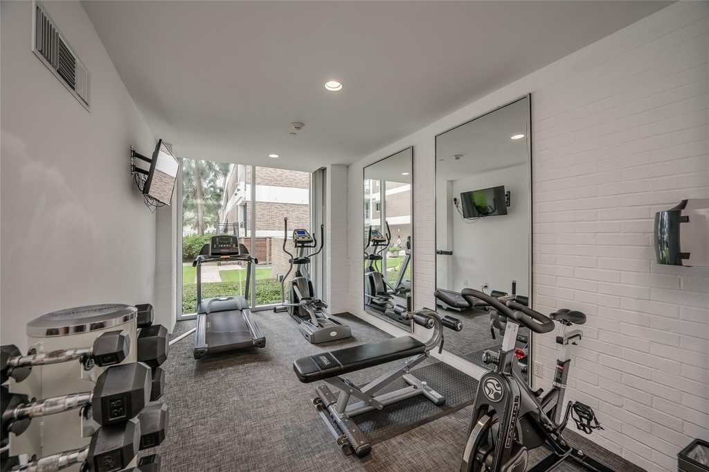 3600 Montrose Boulevard - Photo 13