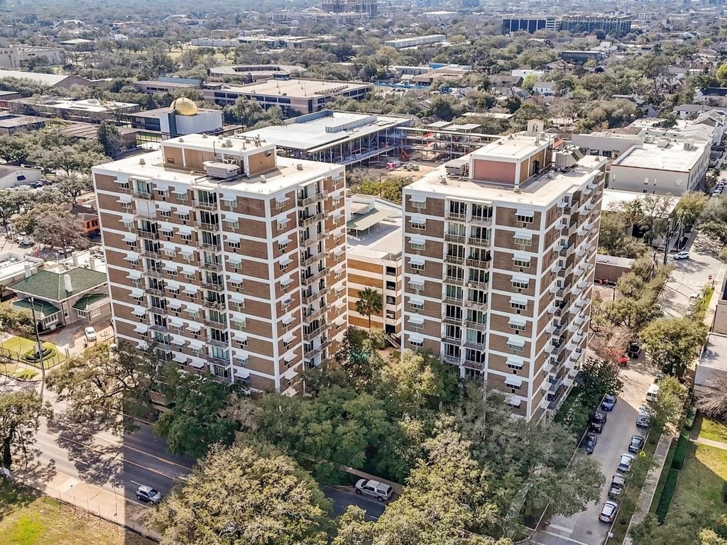 3600 Montrose Boulevard - Photo 0