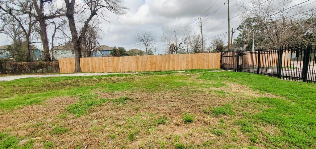 4605 Fulton Street - Photo 0
