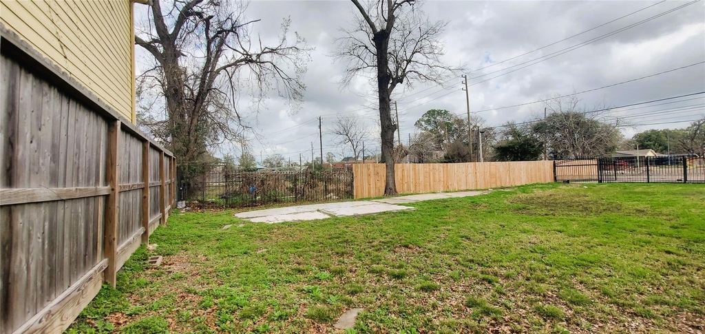 4605 Fulton Street - Photo 11