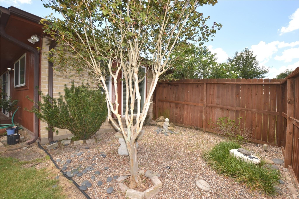 703 Flower Field Court - Photo 19