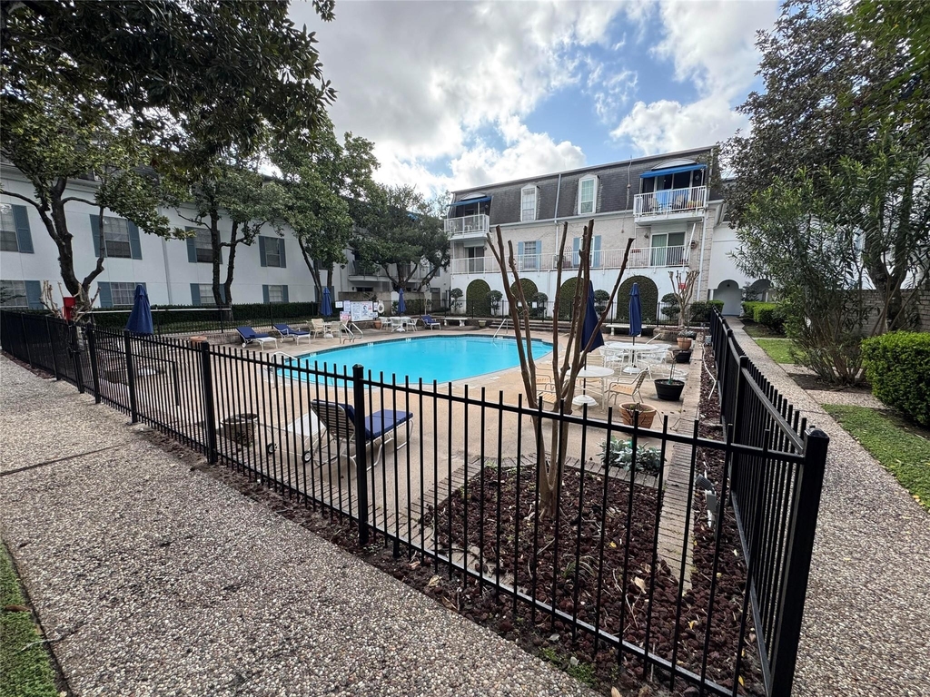 2601 Bellefontaine Street - Photo 14