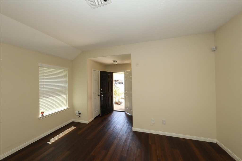 21430 Palma Grv - Photo 5