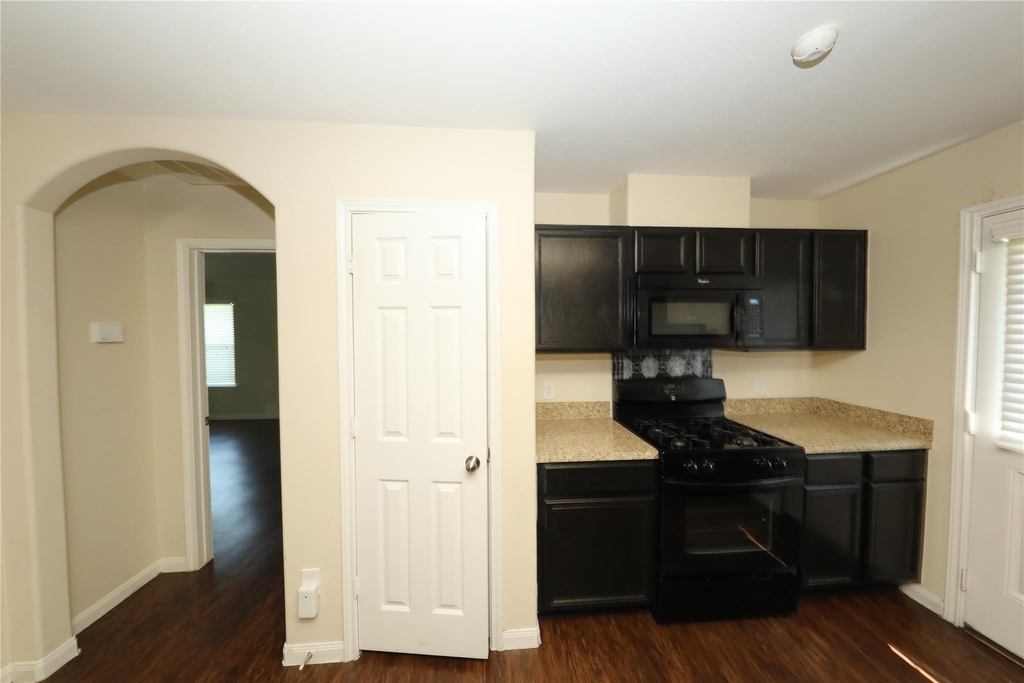 21430 Palma Grv - Photo 8