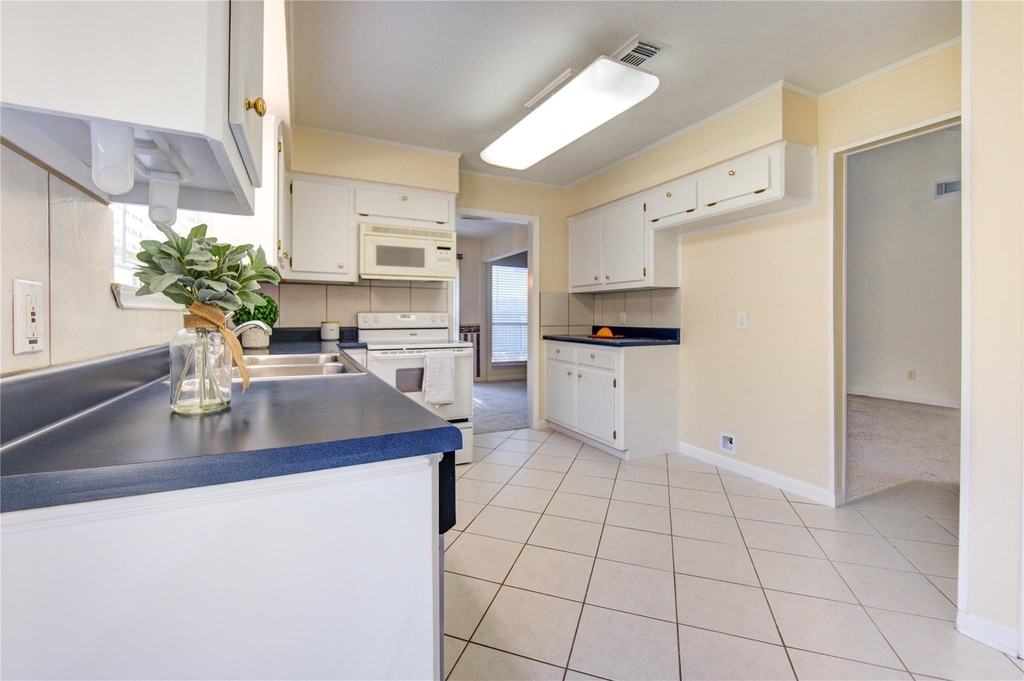 1927 Ash Meadow Drive - Photo 13