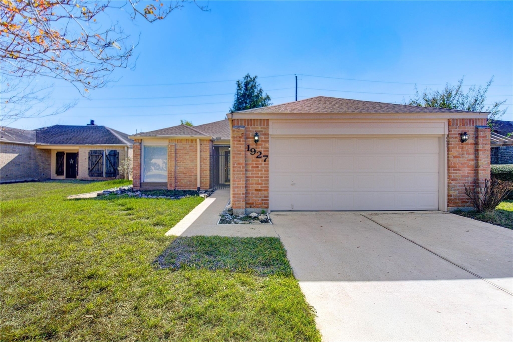 1927 Ash Meadow Drive - Photo 2