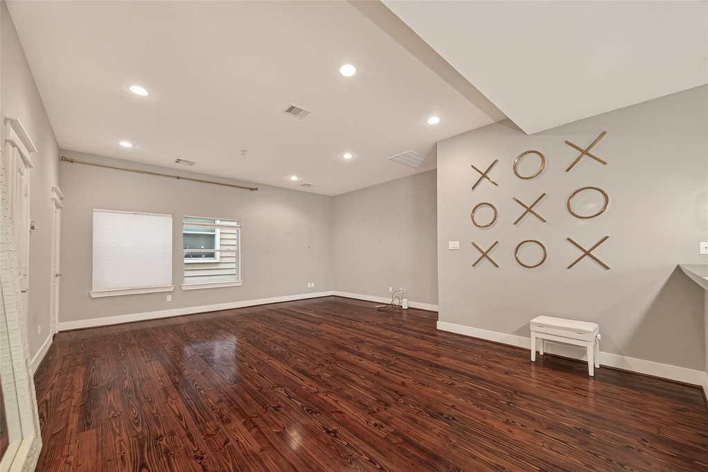 1510 Crockett Street - Photo 4