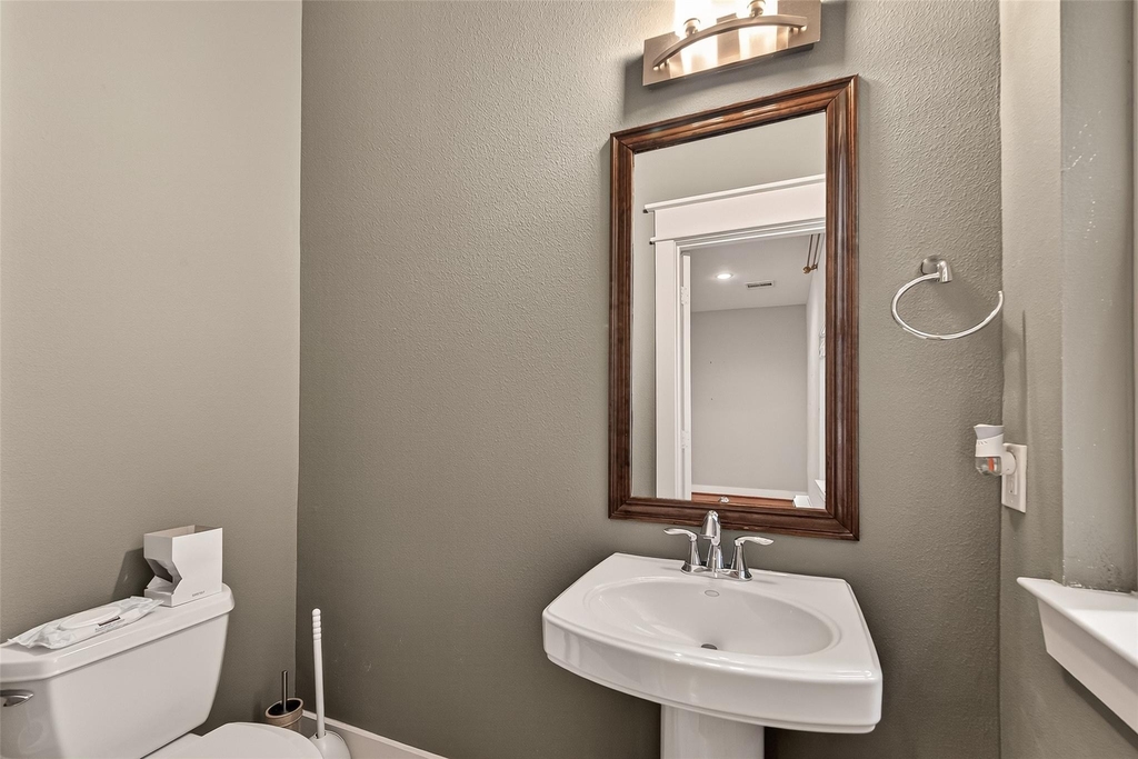 1510 Crockett Street - Photo 15