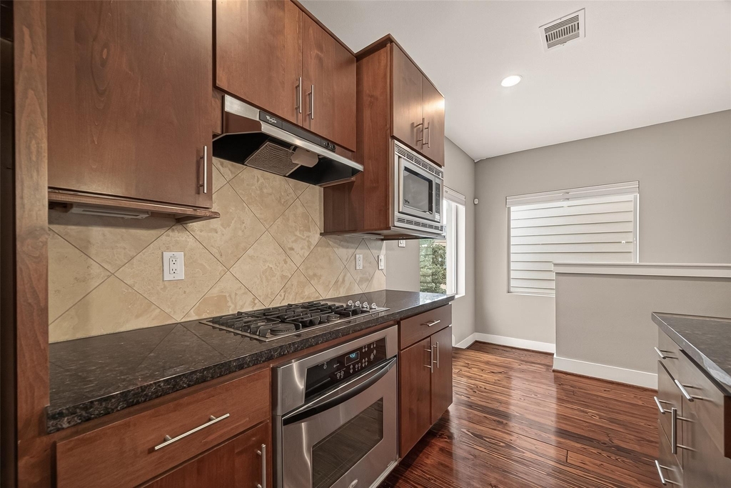 1510 Crockett Street - Photo 13
