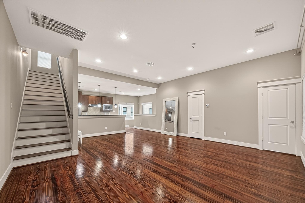 1510 Crockett Street - Photo 7