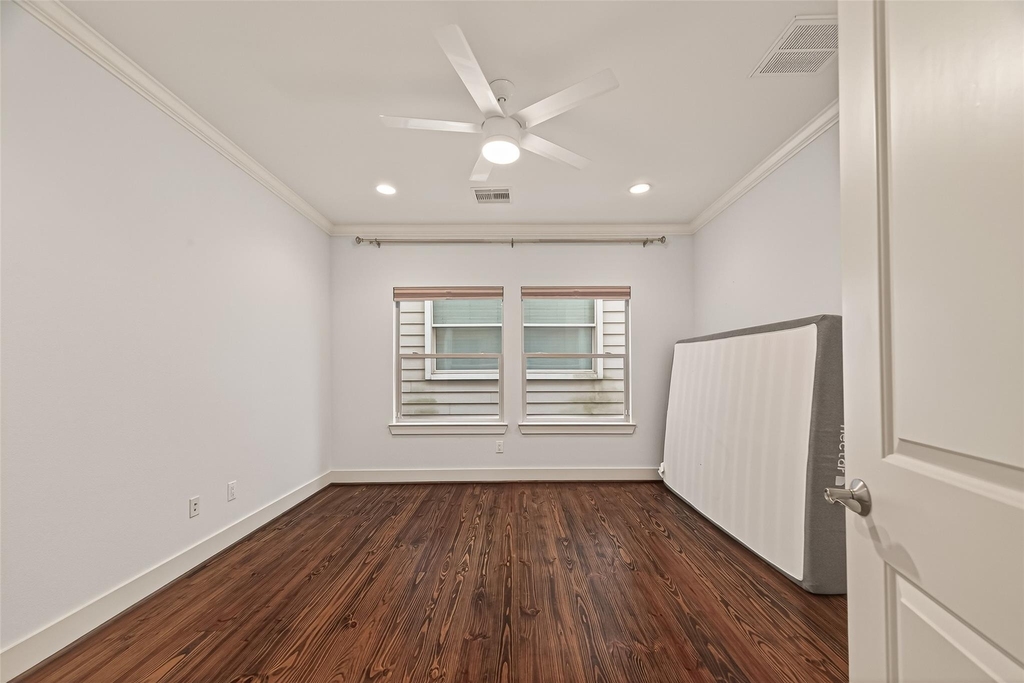 1510 Crockett Street - Photo 24