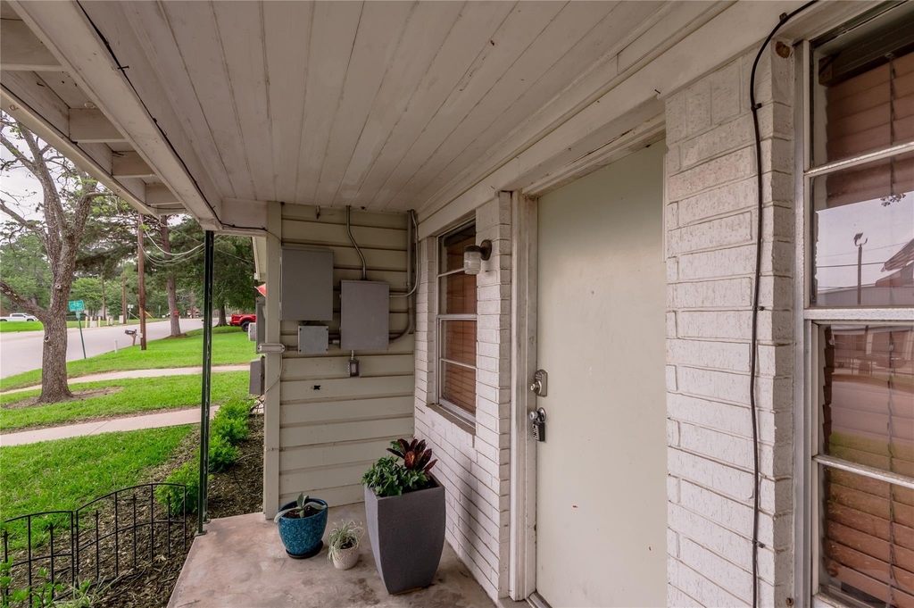 1412 22nd Street - Photo 4