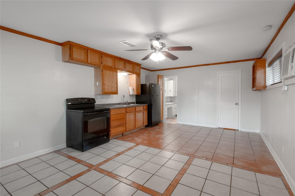 1412 22nd Street - Photo 6