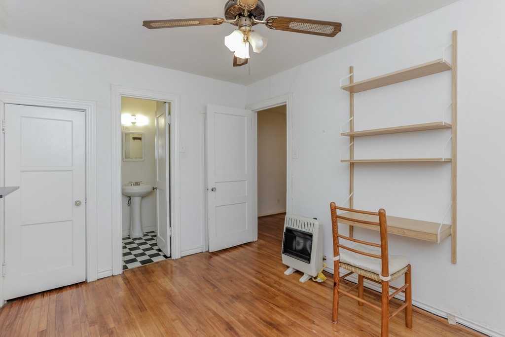 1826 1/2 W Main Street - Photo 8