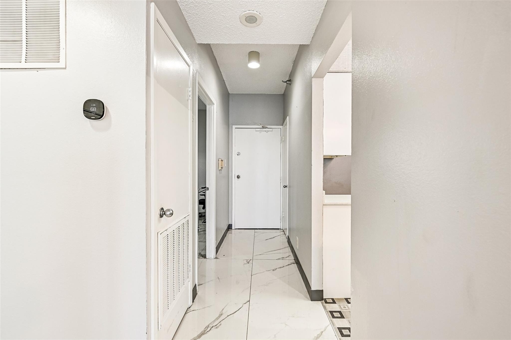 7700 Seawall Boulevard - Photo 3