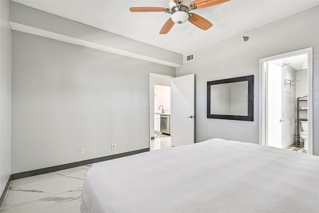7700 Seawall Boulevard - Photo 22