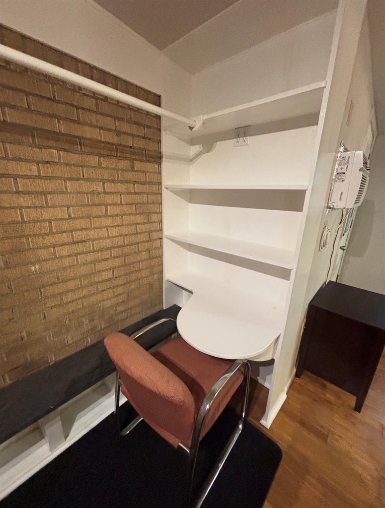 928 Main St Street - Photo 4