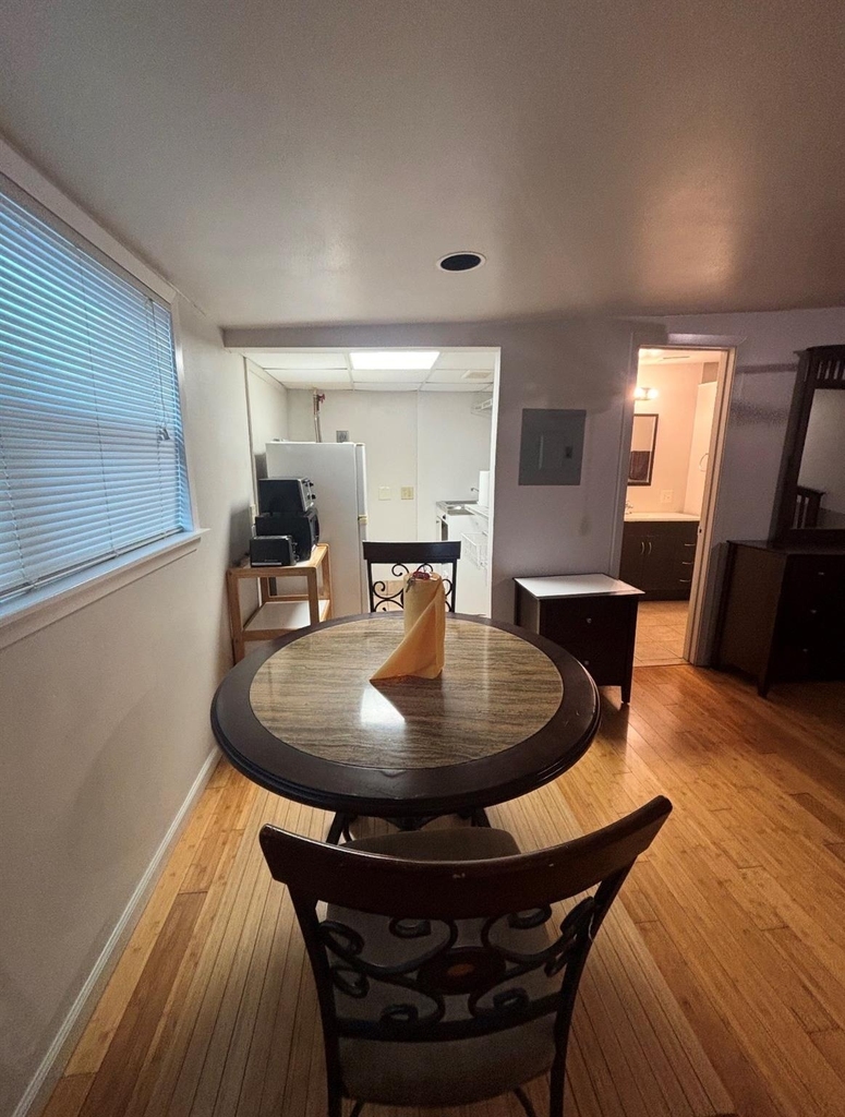 928 Main St Street - Photo 1