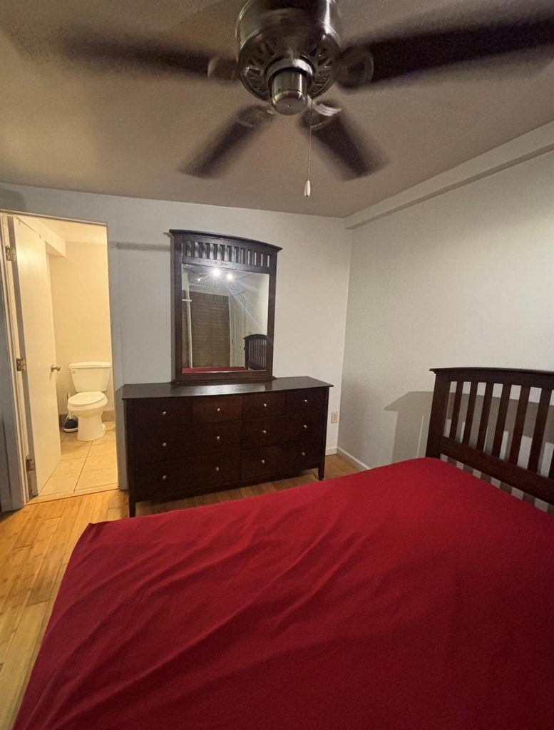 928 Main St Street - Photo 2