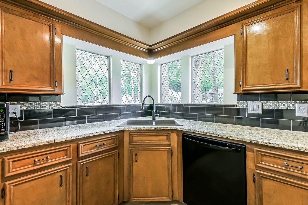 12910 Ivyforest Drive - Photo 11