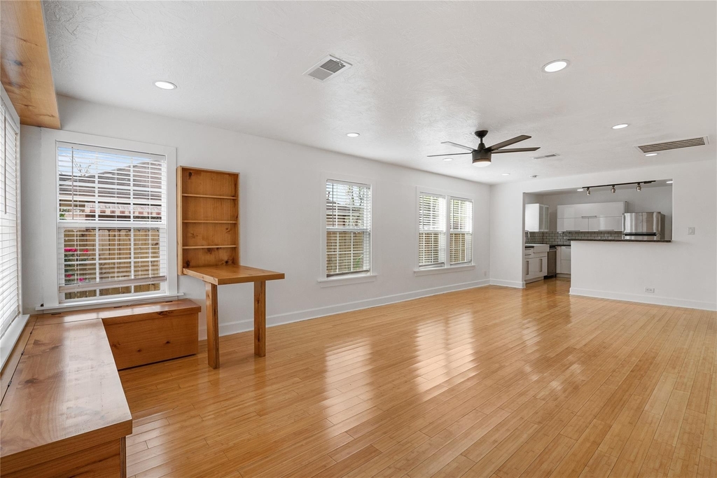 320 Coronado Street - Photo 8