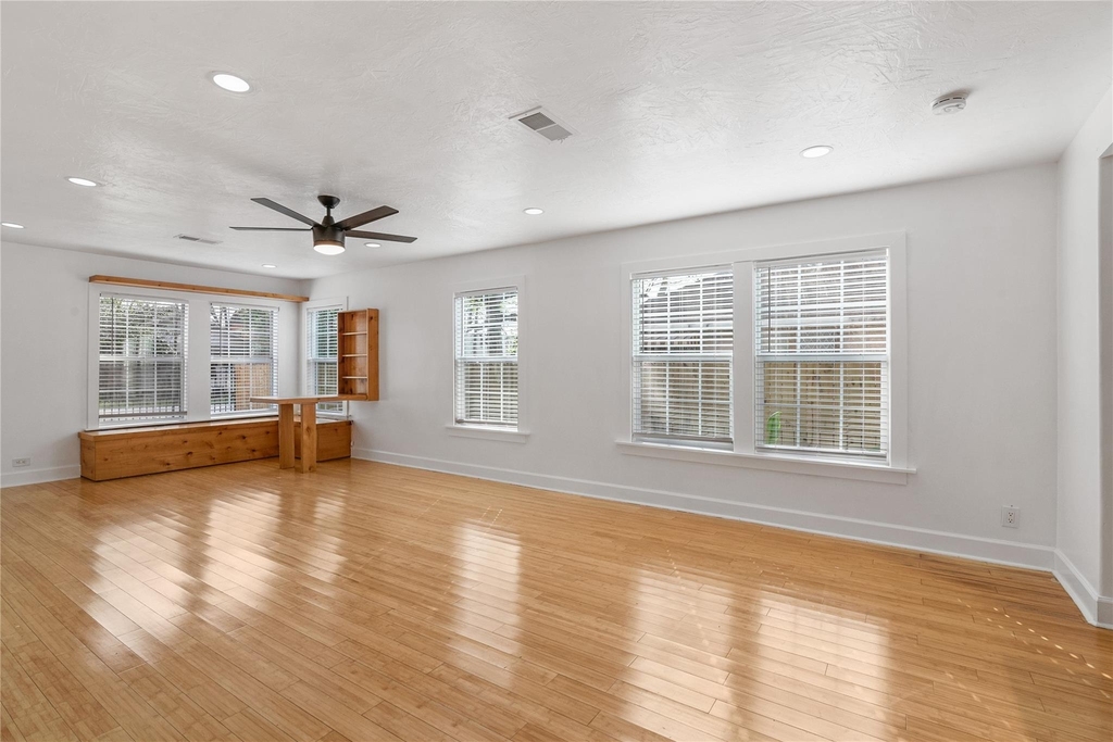 320 Coronado Street - Photo 11