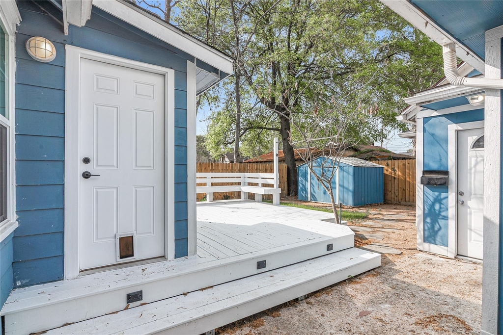 320 Coronado Street - Photo 23