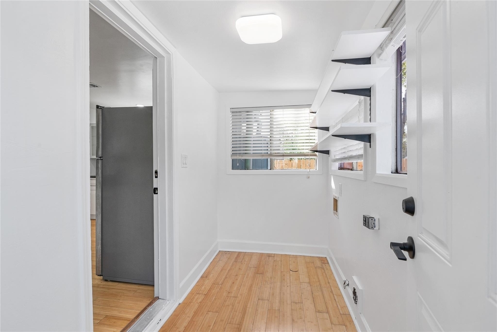 320 Coronado Street - Photo 22