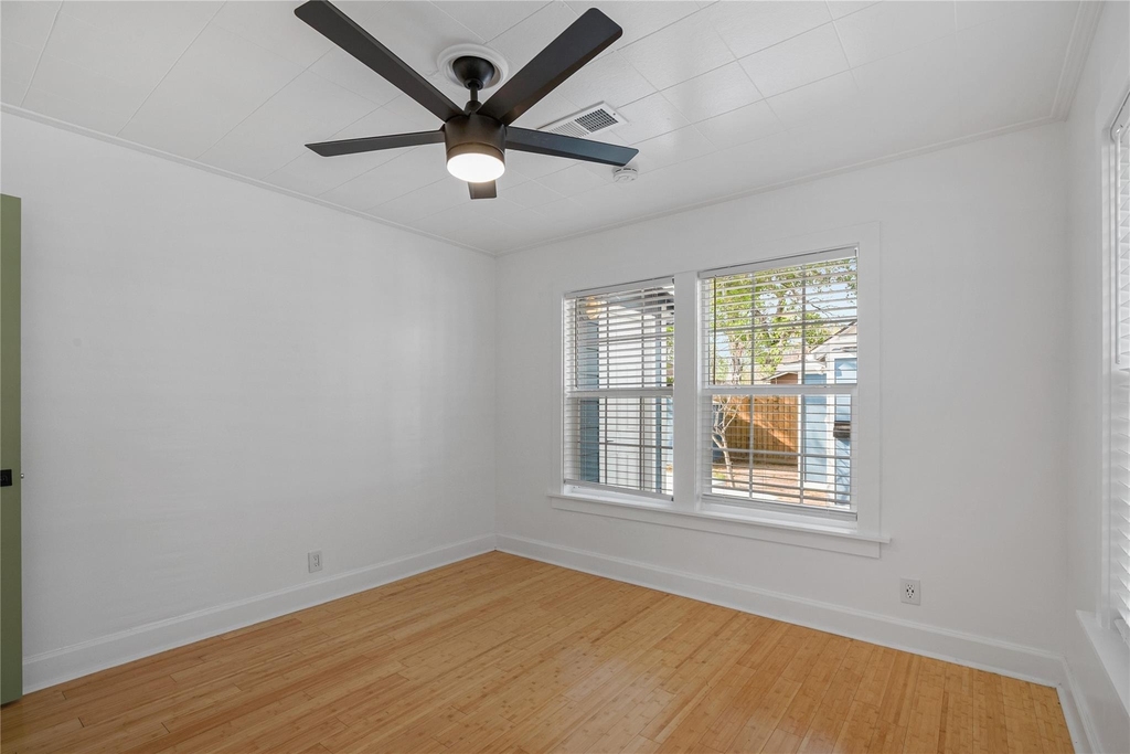 320 Coronado Street - Photo 20