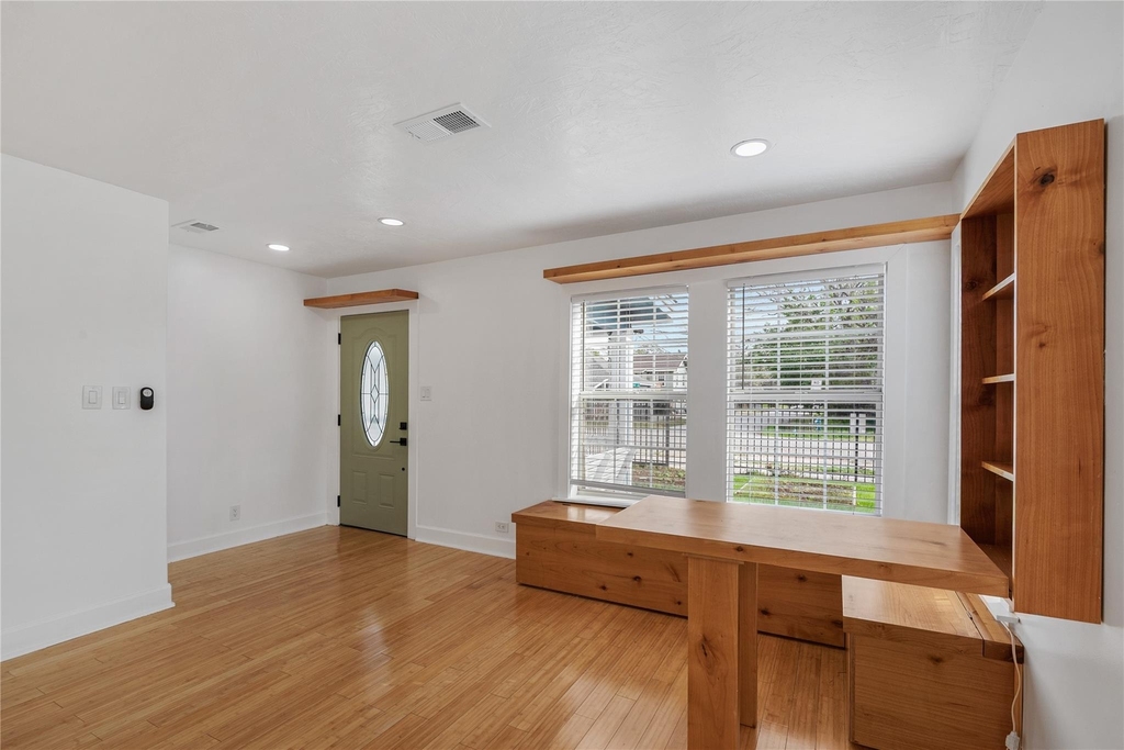 320 Coronado Street - Photo 6