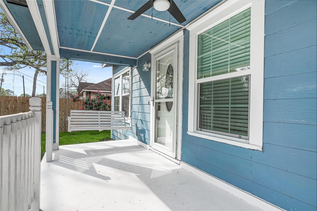 320 Coronado Street - Photo 4
