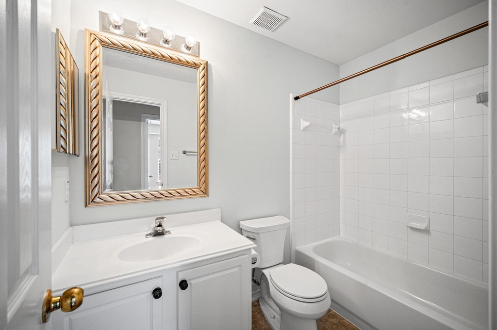 35 Ledgestone Place - Photo 20