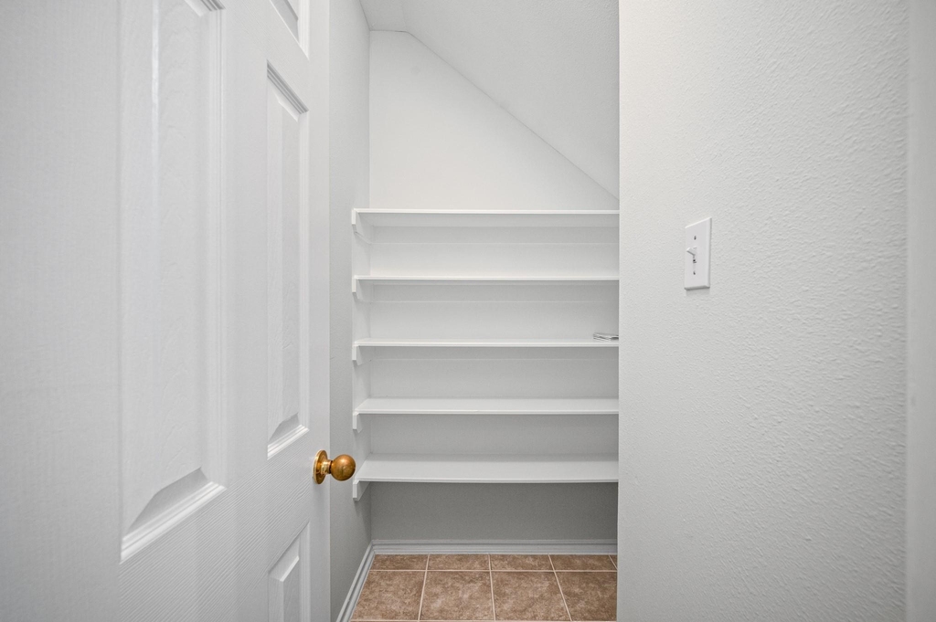 35 Ledgestone Place - Photo 9