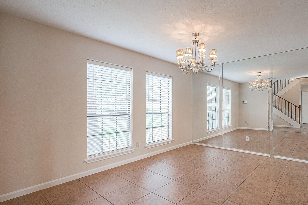 703 Turtle Creek Drive - Photo 4