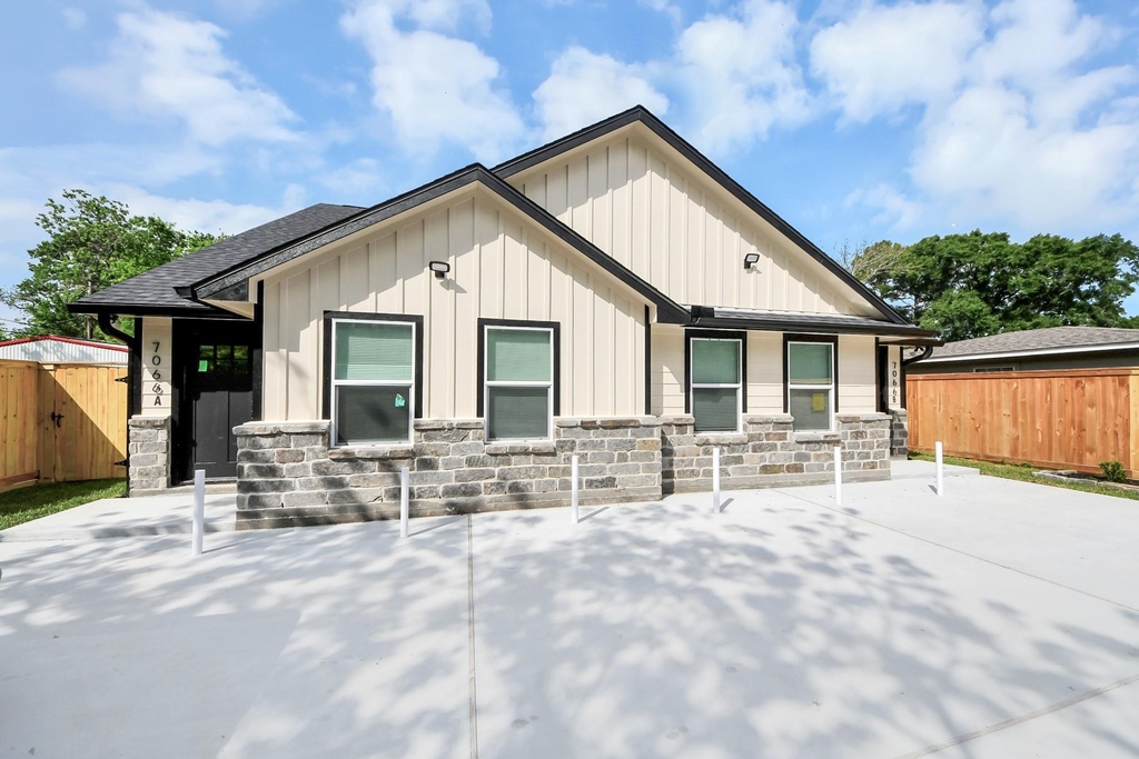 7066 Villa Street - Photo 0