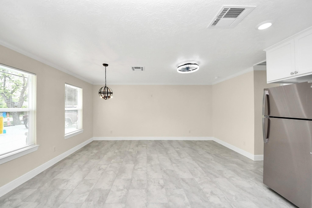 7066 Villa Street - Photo 12