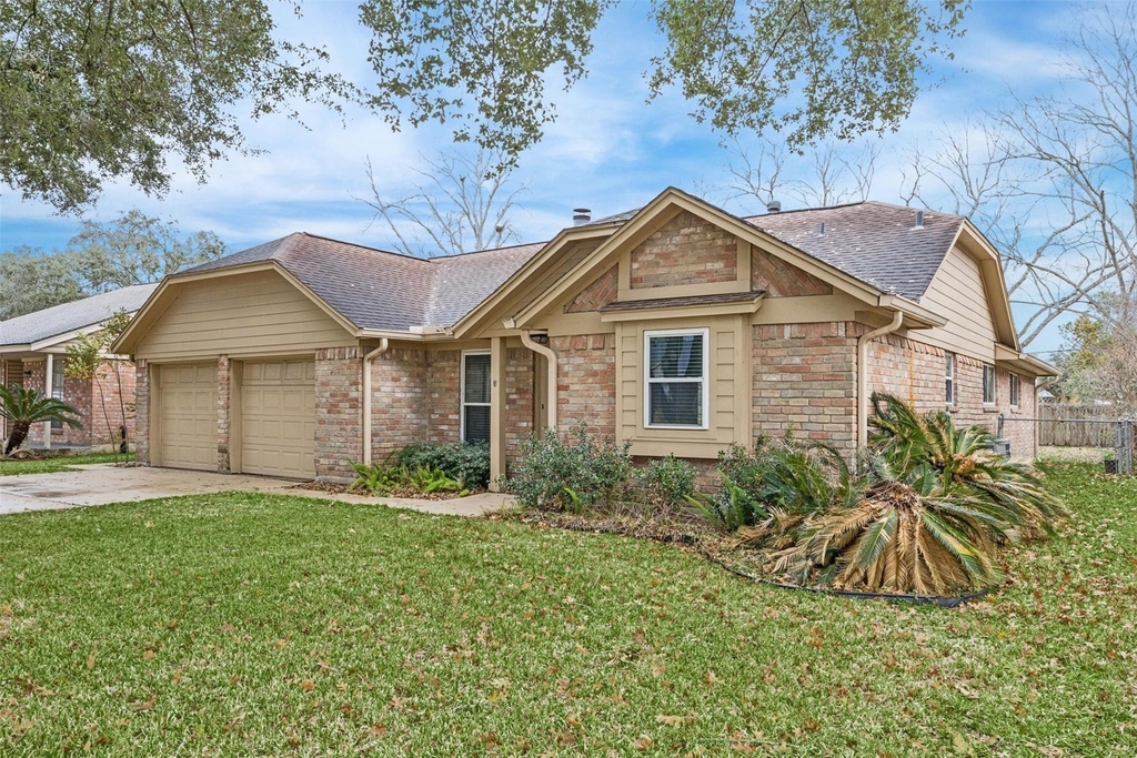 103 Brigadoon Lane - Photo 1