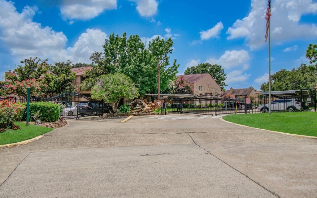 10555 Turtlewood Court - Photo 26