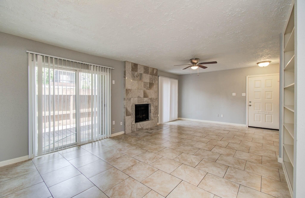 10555 Turtlewood Court - Photo 10