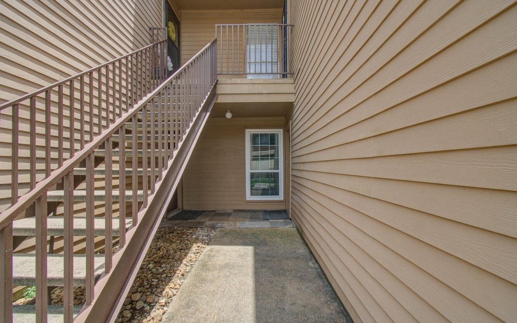 10555 Turtlewood Court - Photo 1