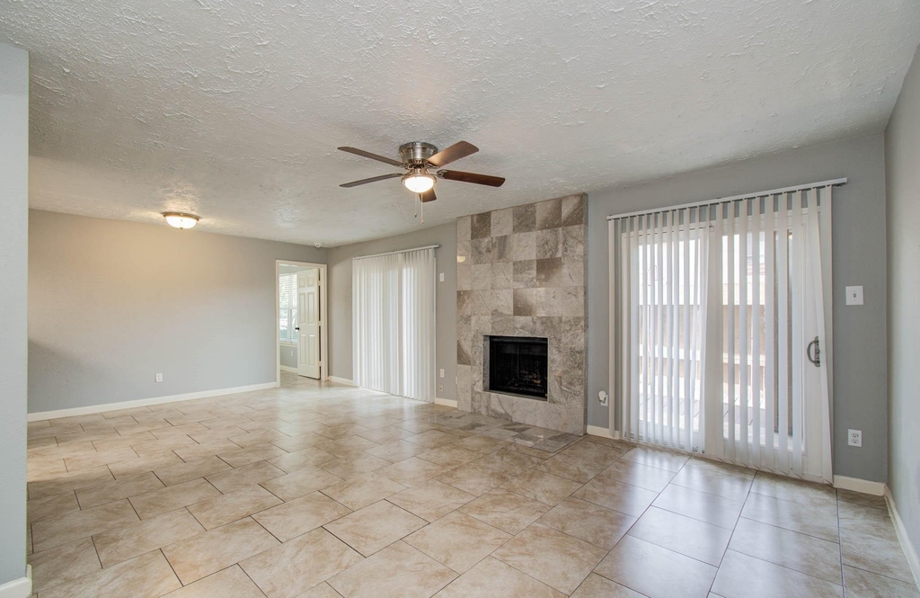 10555 Turtlewood Court - Photo 0