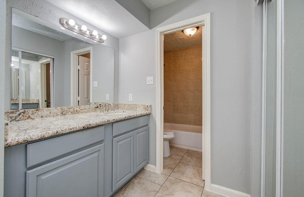 10555 Turtlewood Court - Photo 22