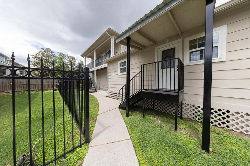 1229 W 21st Street - Photo 22