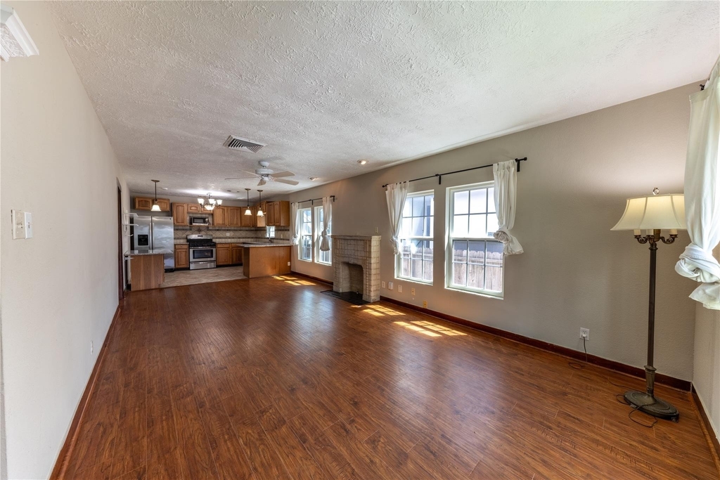 1229 W 21st Street - Photo 5